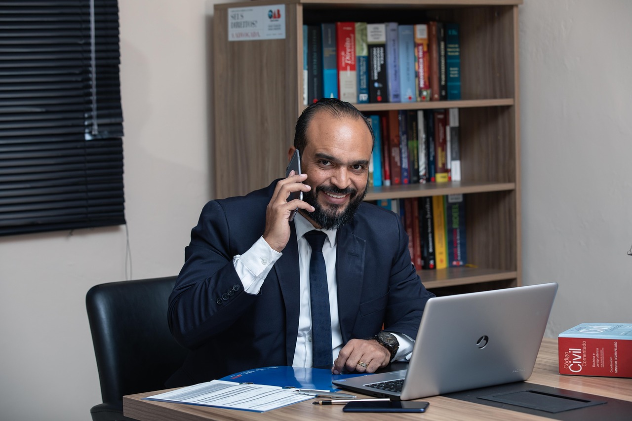 IT consultant supporting law office staff
